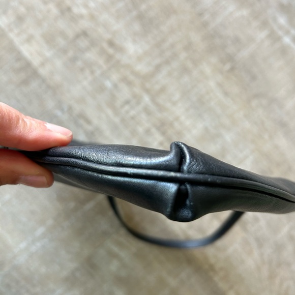 Coach Authentic Black Leather Wristlet Clutch gold hardware classic clean!! - Picture 10 of 12